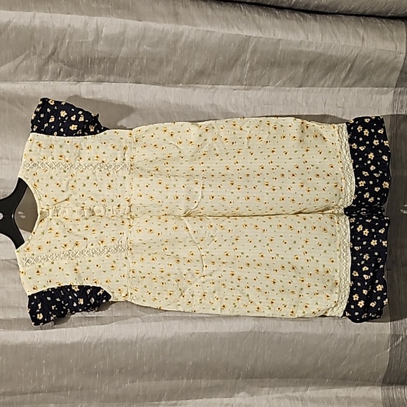 Roller Rabbit Dress - Picture 4 of 16